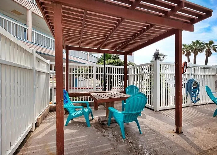 Waterfront North Beach Condo With Beach And Pool Access