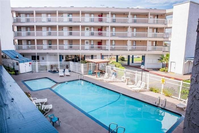 Waterfront North With And Pool Access Apartment *