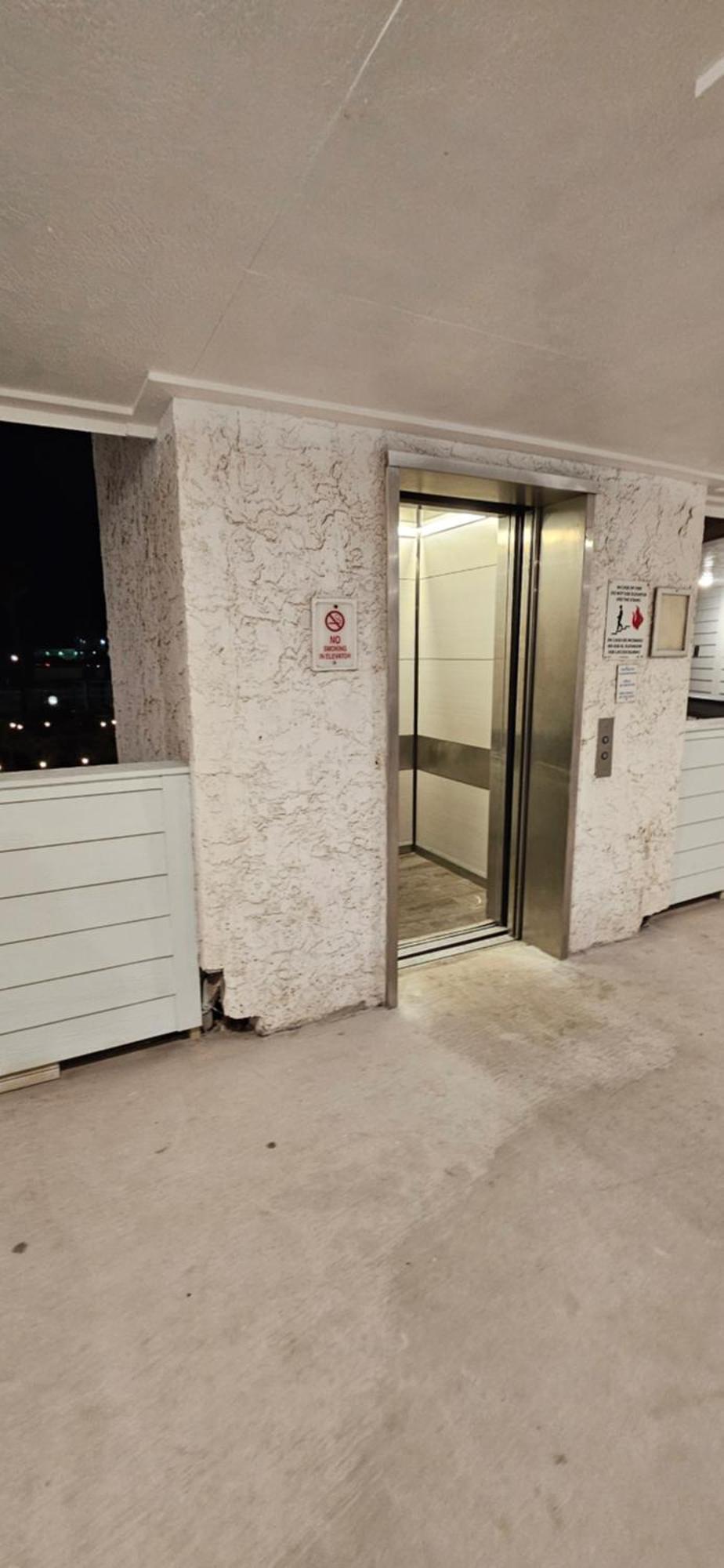 Apartment Waterfront North With And Pool Access *