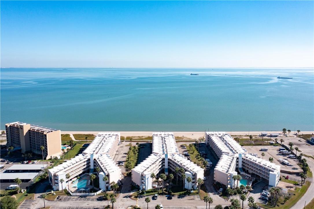 Waterfront North With And Pool Access Corpus Christi